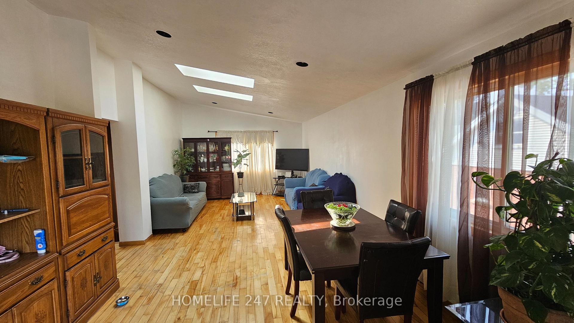 Photo 11 of 331 Paisley Road, Guelph, Junction/Onward Willow — HOMEH