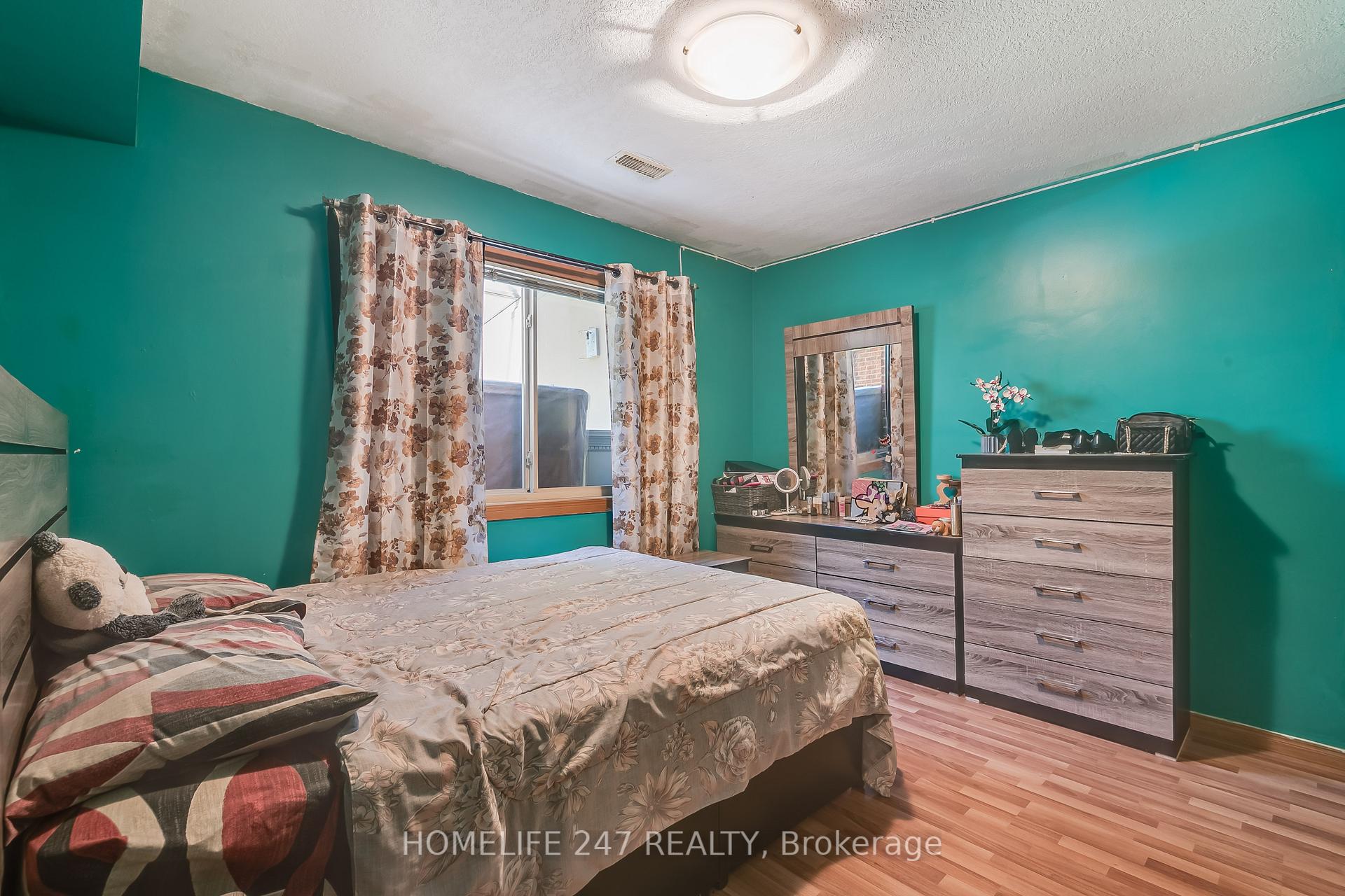 Photo 17 of 331 Paisley Road, Guelph, Junction/Onward Willow — HOMEH