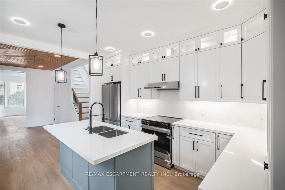 Photo 6 of 48 Aikman Avenue, Hamilton, Gibson — HOMEH