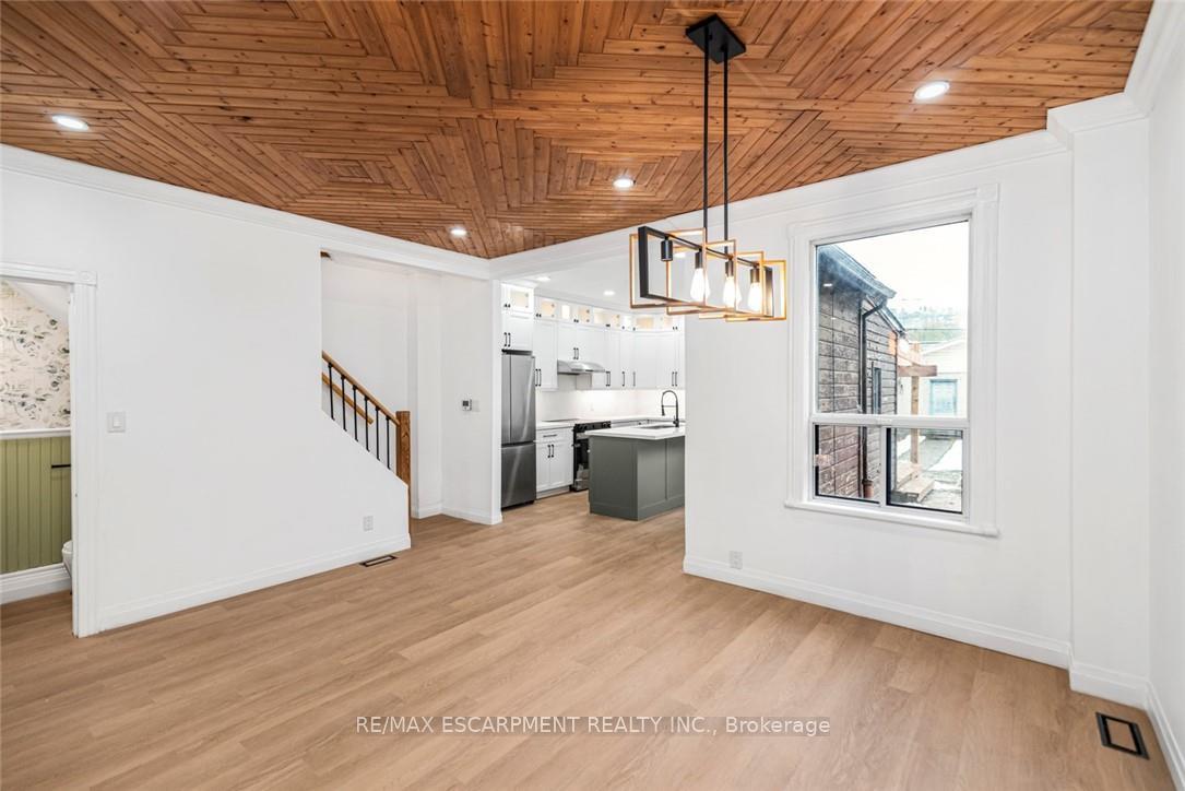 Photo 10 of 48 Aikman Avenue, Hamilton, Gibson — HOMEH