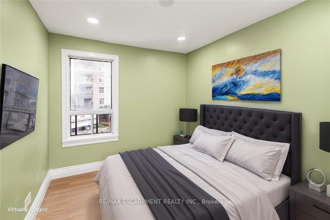 Photo 18 of 48 Aikman Avenue, Hamilton, Gibson — HOMEH