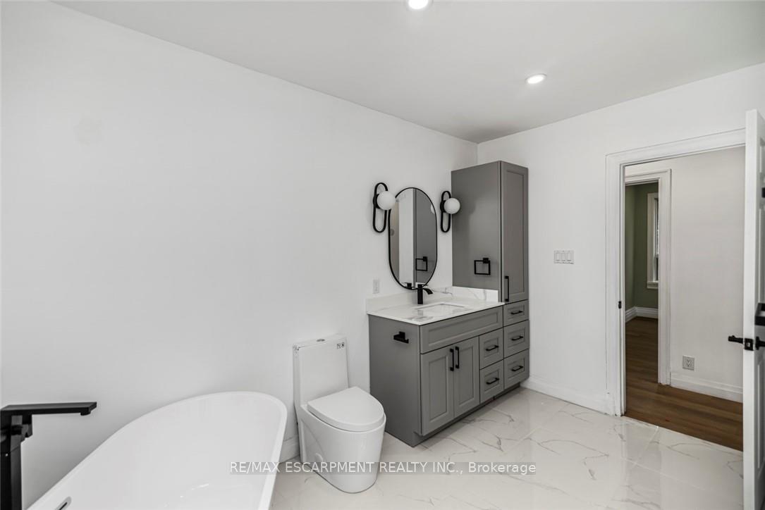Photo 19 of 48 Aikman Avenue, Hamilton, Gibson — HOMEH