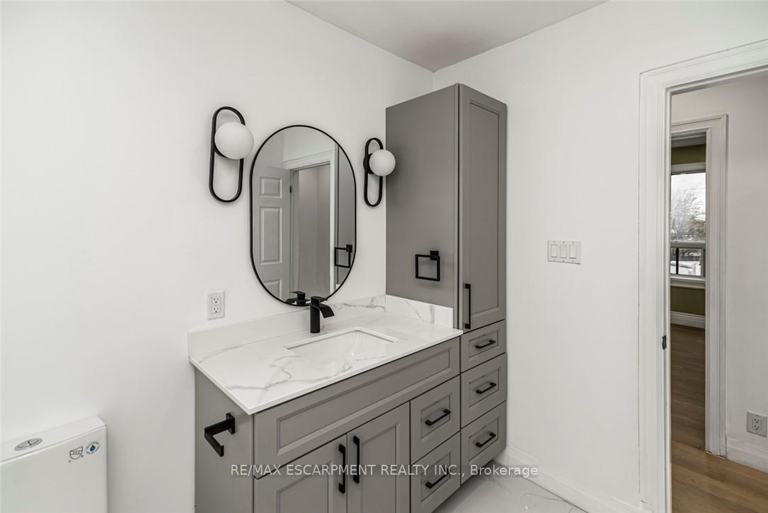 Photo 21 of 48 Aikman Avenue, Hamilton, Gibson — HOMEH