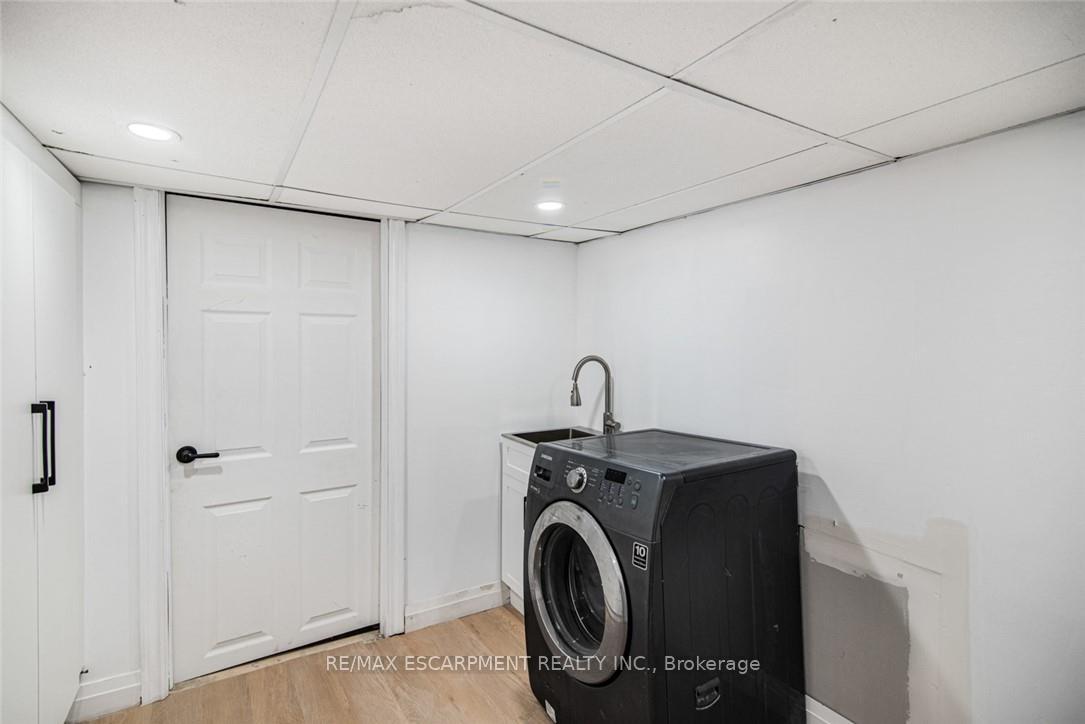 Photo 26 of 48 Aikman Avenue, Hamilton, Gibson — HOMEH