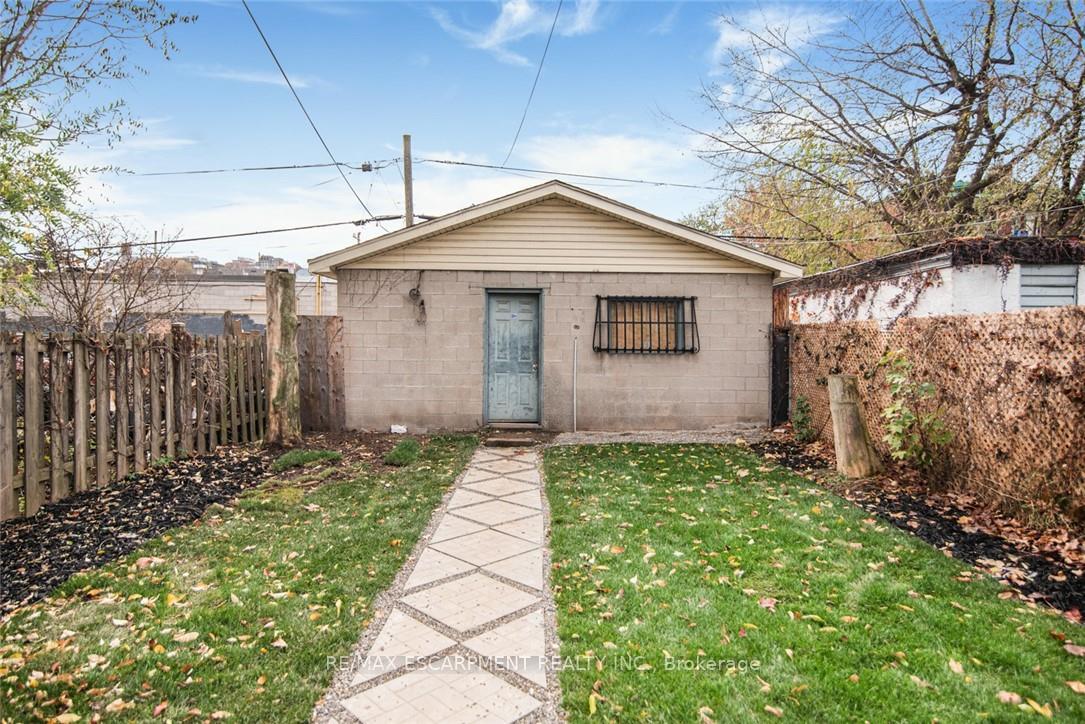 Photo 29 of 48 Aikman Avenue, Hamilton, Gibson — HOMEH