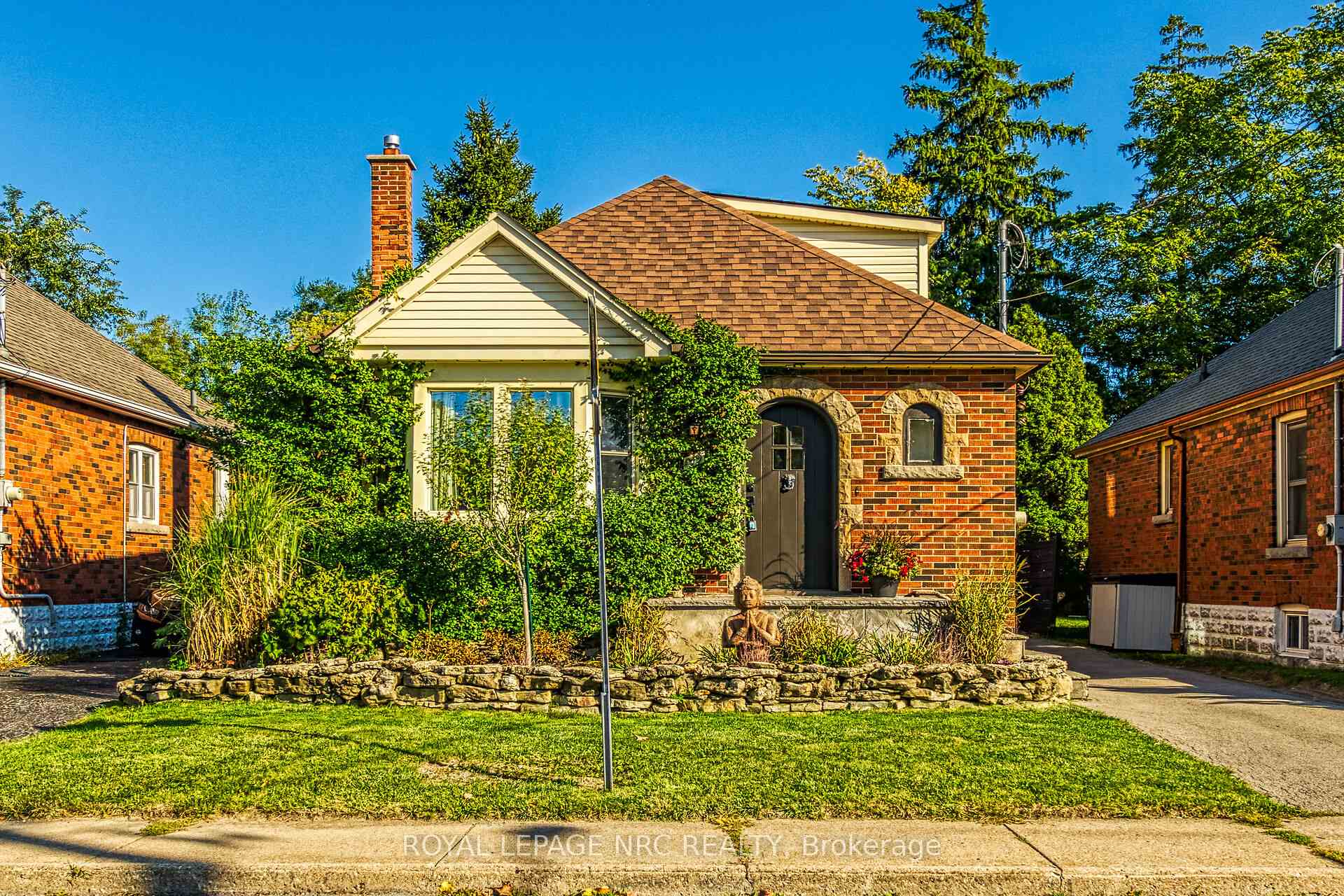 Photo 4 of 199 West 2nd Street, Hamilton, Southam — HOMEH