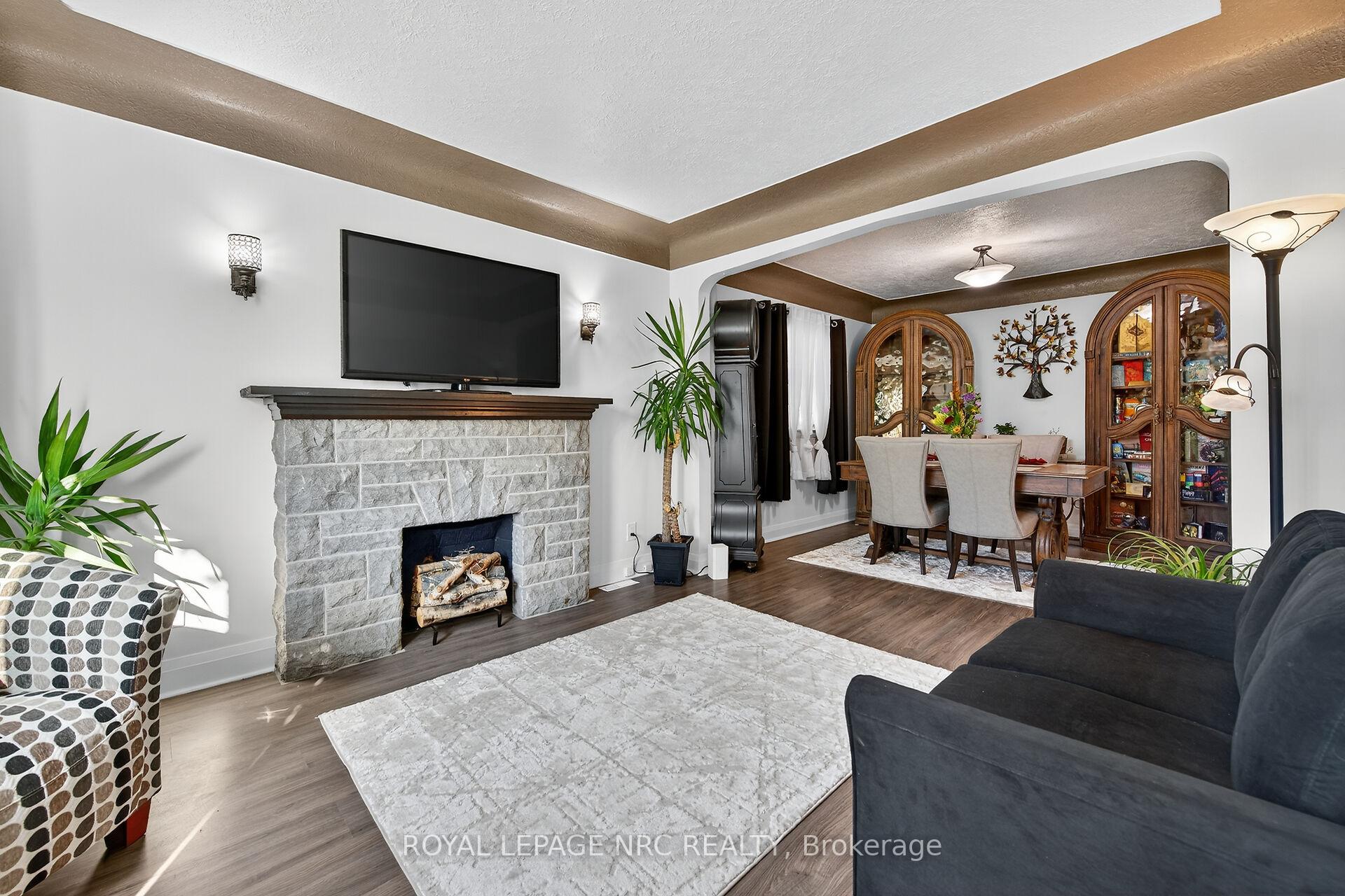 Photo 10 of 199 West 2nd Street, Hamilton, Southam — HOMEH
