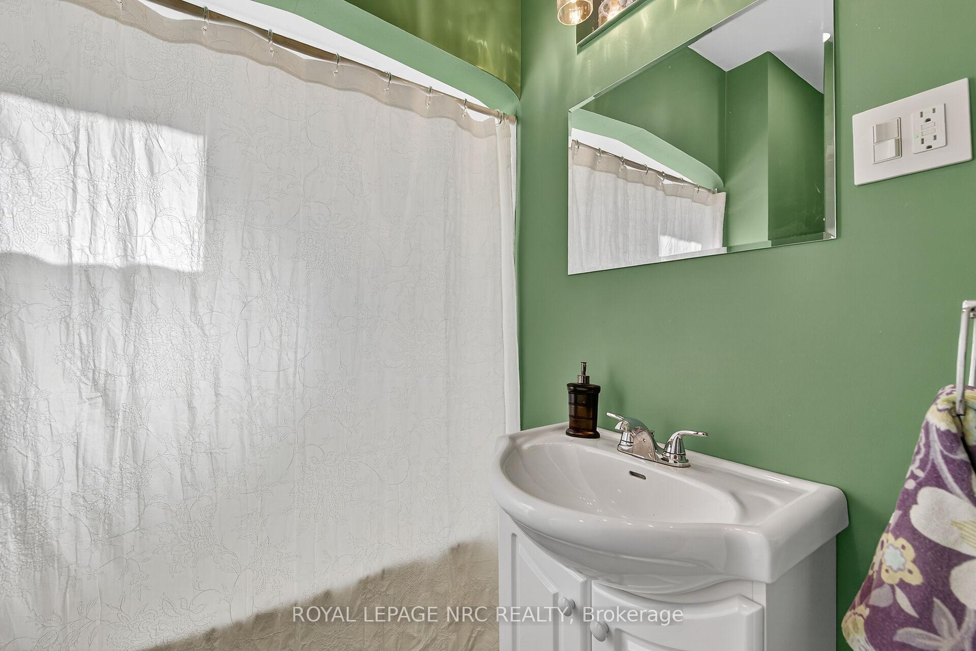 Photo 15 of 199 West 2nd Street, Hamilton, Southam — HOMEH