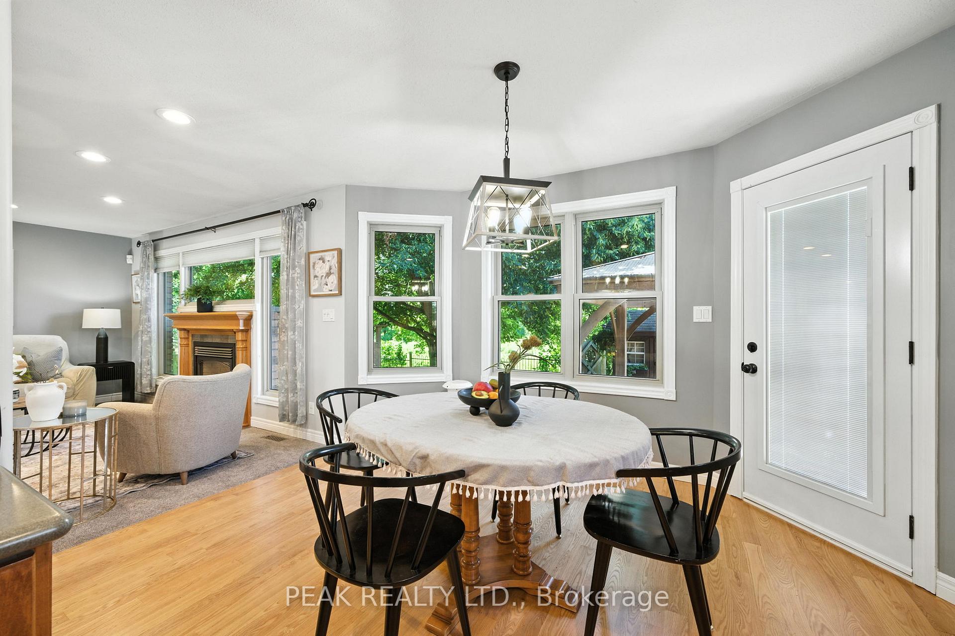 Photo 17 of 28 Macpherson Drive, Brant, Paris — HOMEH