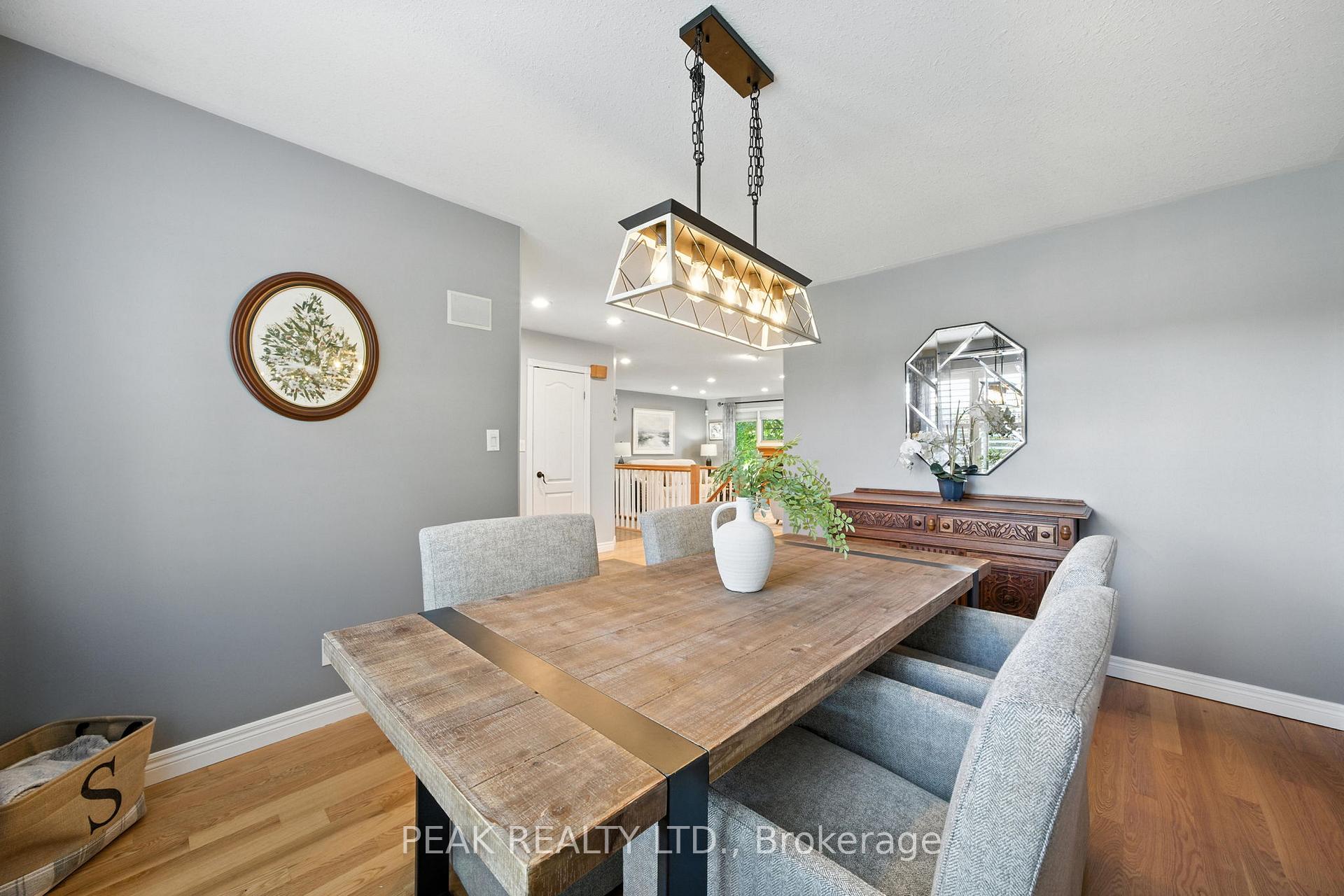 Photo 19 of 28 Macpherson Drive, Brant, Paris — HOMEH