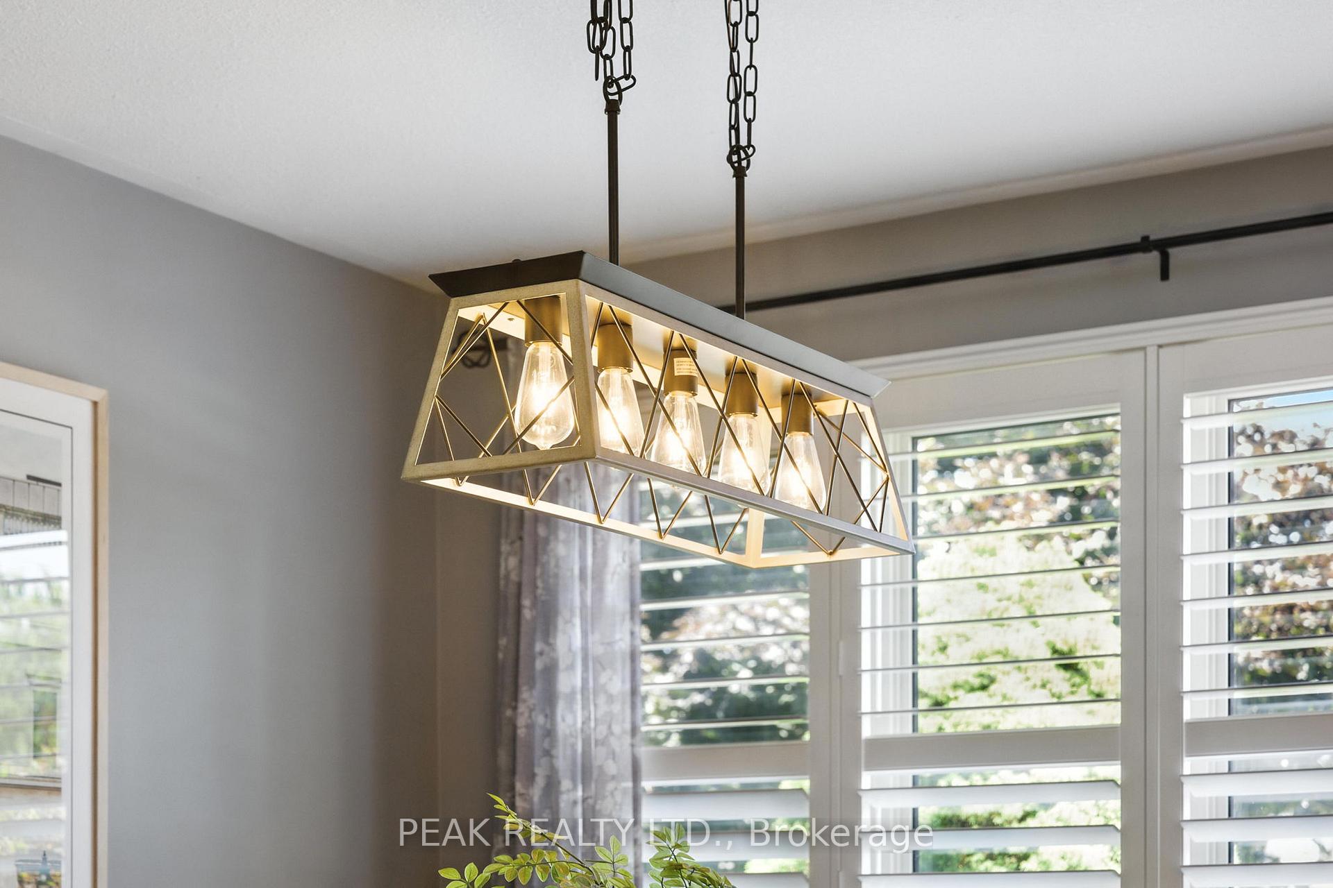Photo 18 of 28 Macpherson Drive, Brant, Paris — HOMEH