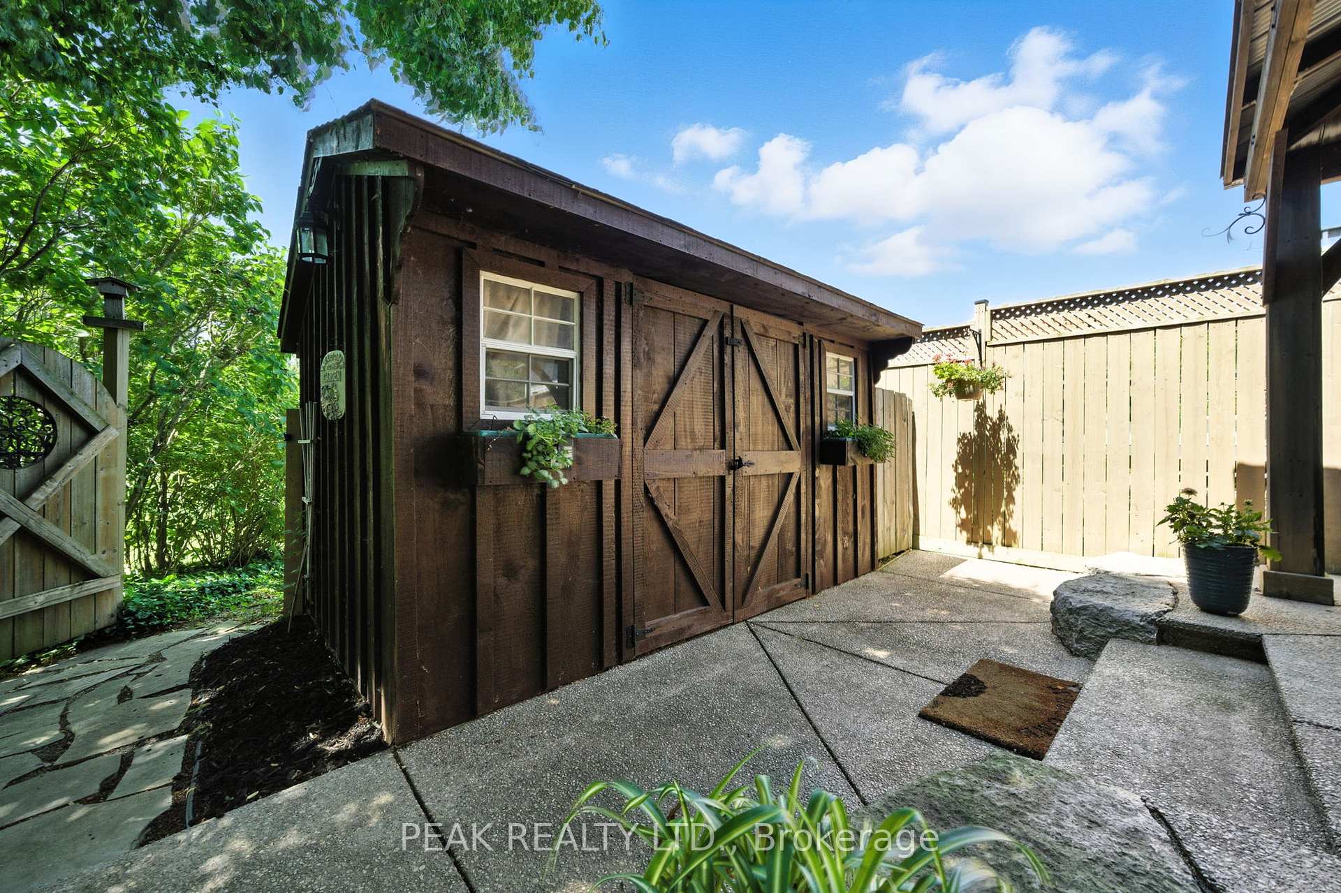 Photo 39 of 28 Macpherson Drive, Brant, Paris — HOMEH