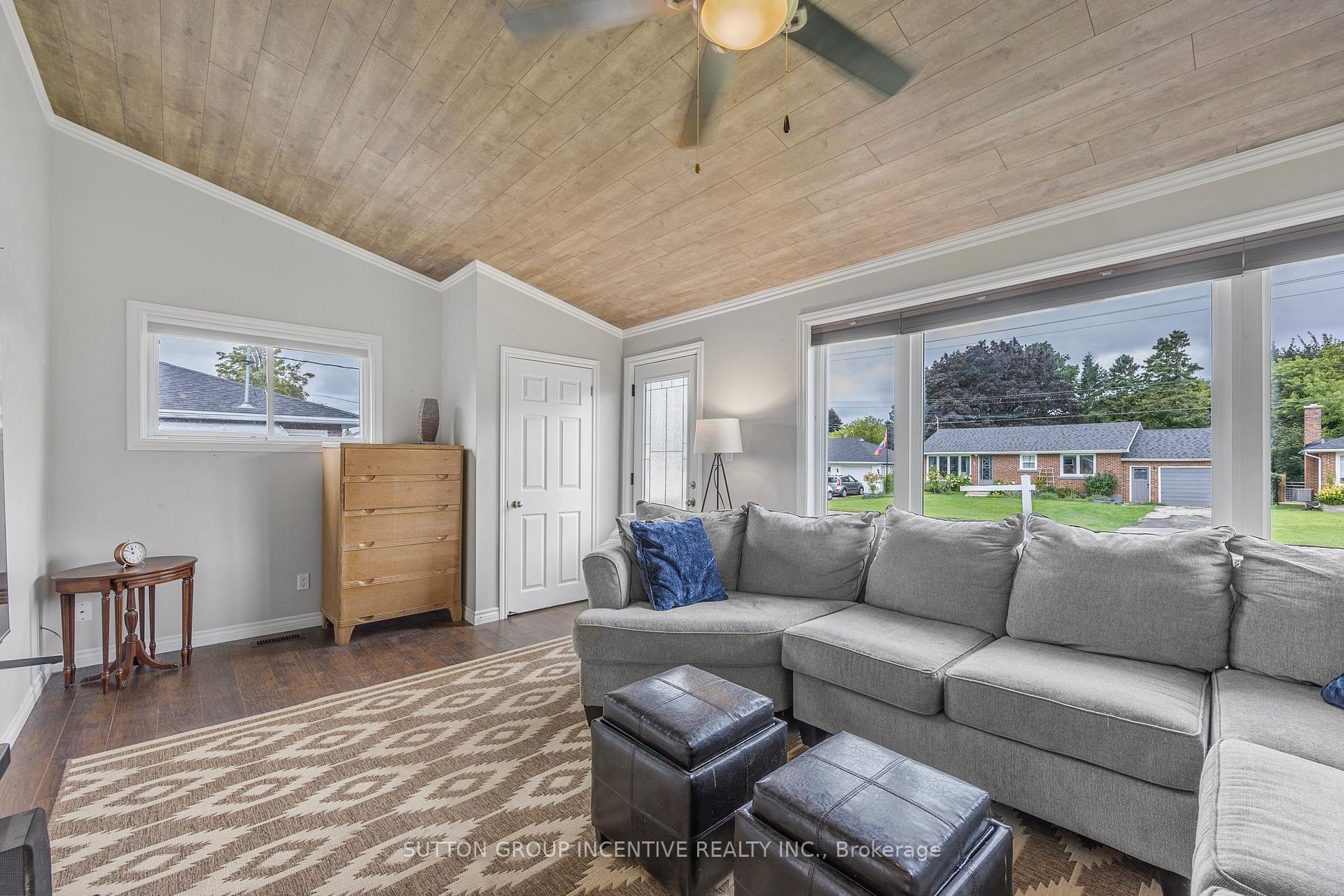 Photo 7 of 173 Main Street E, Grey Highlands — HOMEH