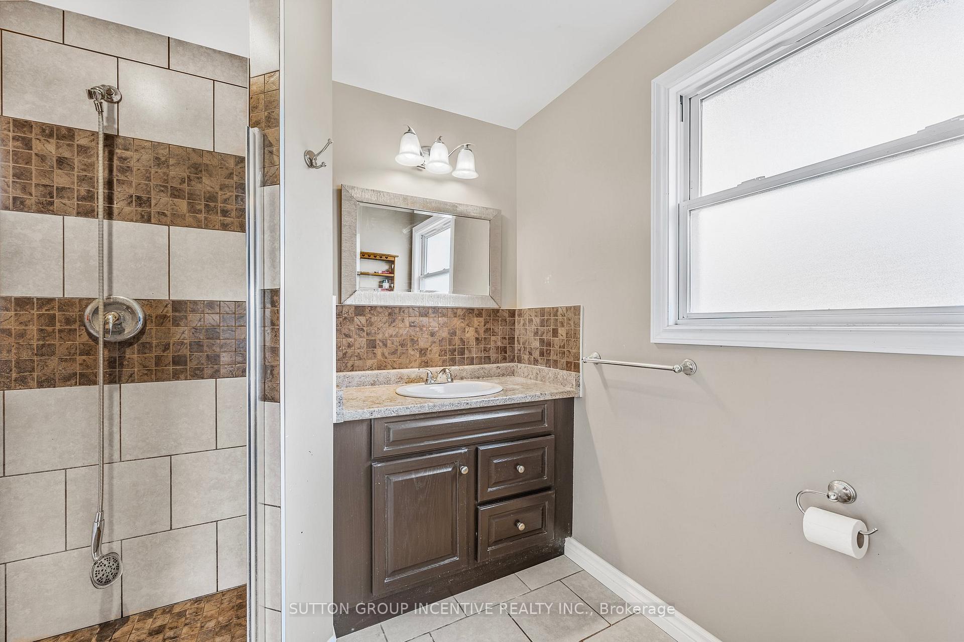 Photo 17 of 173 Main Street E, Grey Highlands — HOMEH