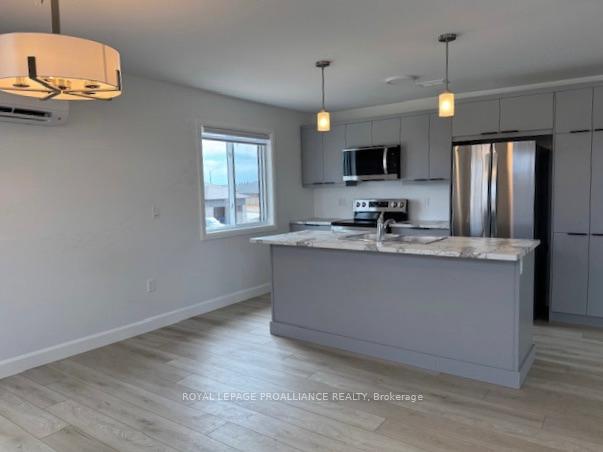 Photo 5 of Unit B, 4 Horton Court, Belleville, Belleville Ward — HOMEH