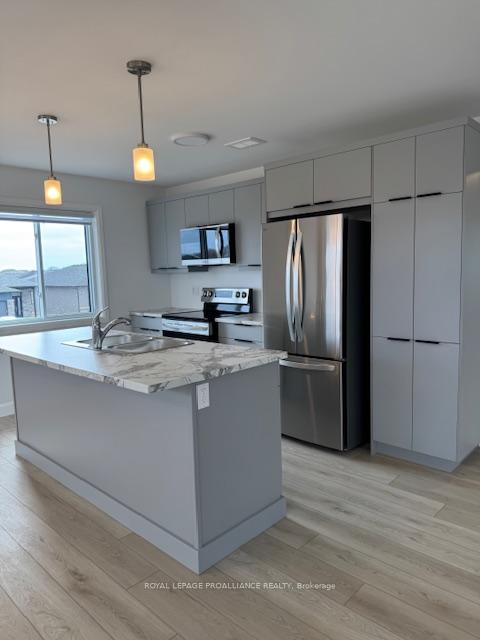 Photo 7 of Unit B, 4 Horton Court, Belleville, Belleville Ward — HOMEH