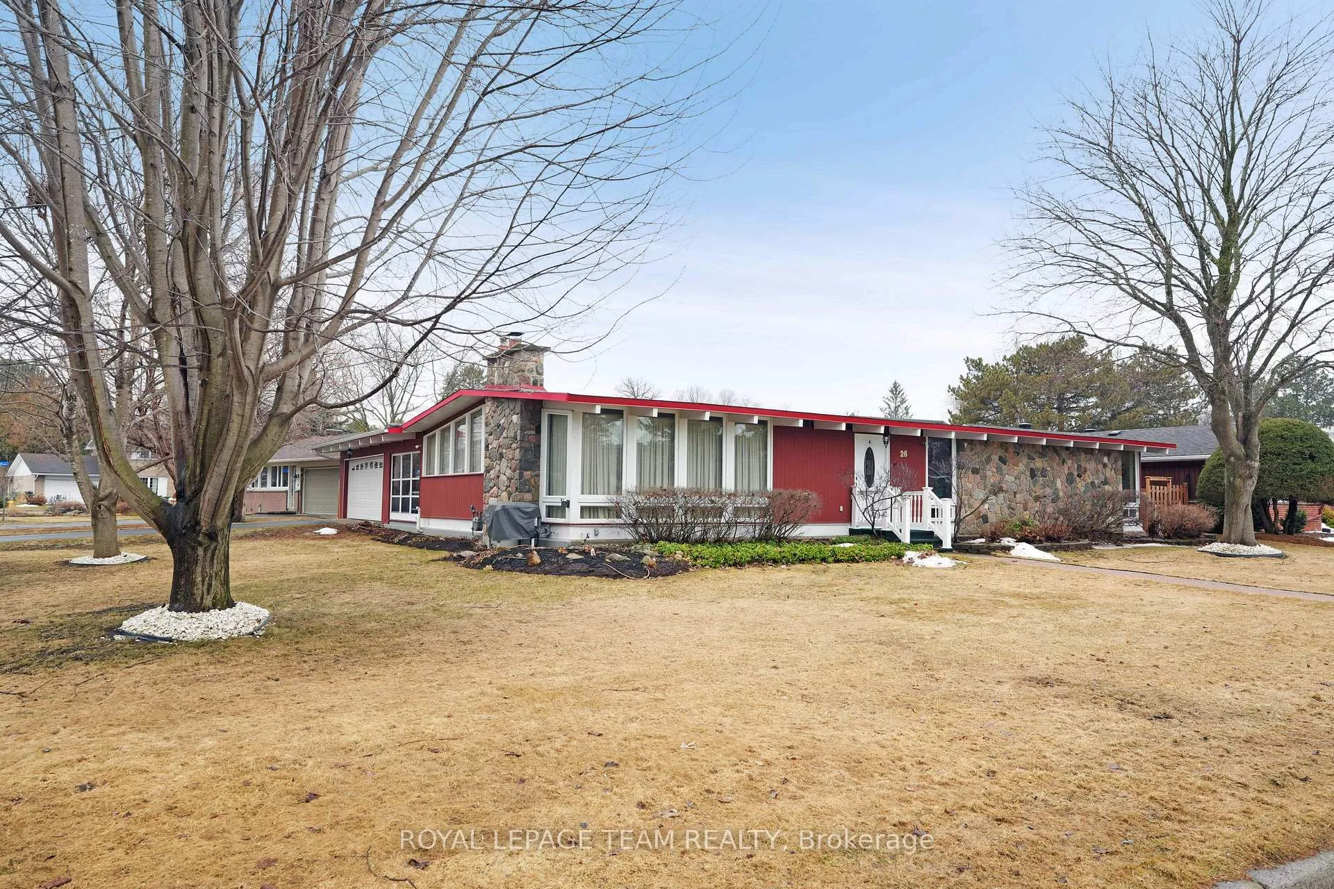 Photo 1 of 26 Nanaimo Drive, Ottawa, Bruce Farm/Graham Park/Qualicum/Bellands — HOMEH