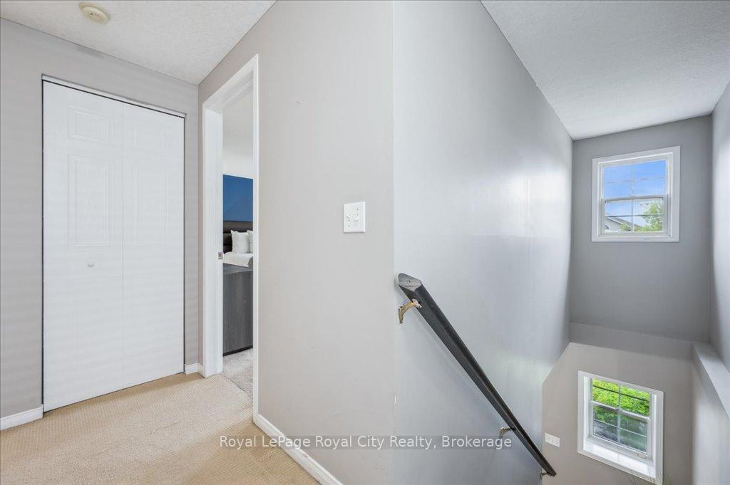 Photo 19 of 93 Doyle Drive, Guelph, Clairfields/Hanlon Business Park — HOMEH