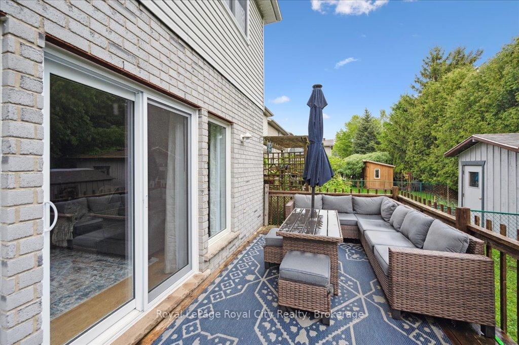 Photo 38 of 93 Doyle Drive, Guelph, Clairfields/Hanlon Business Park — HOMEH