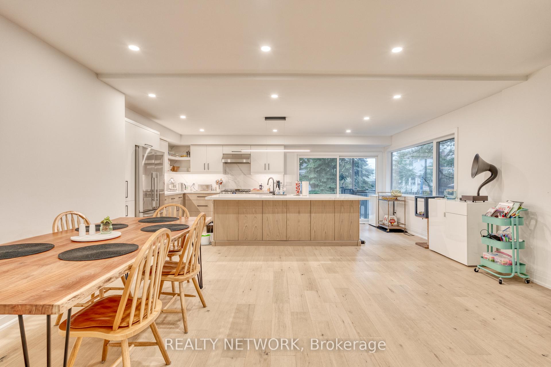 Photo 9 of 68 Mountain Park Avenue, Hamilton, Inch Park — HOMEH