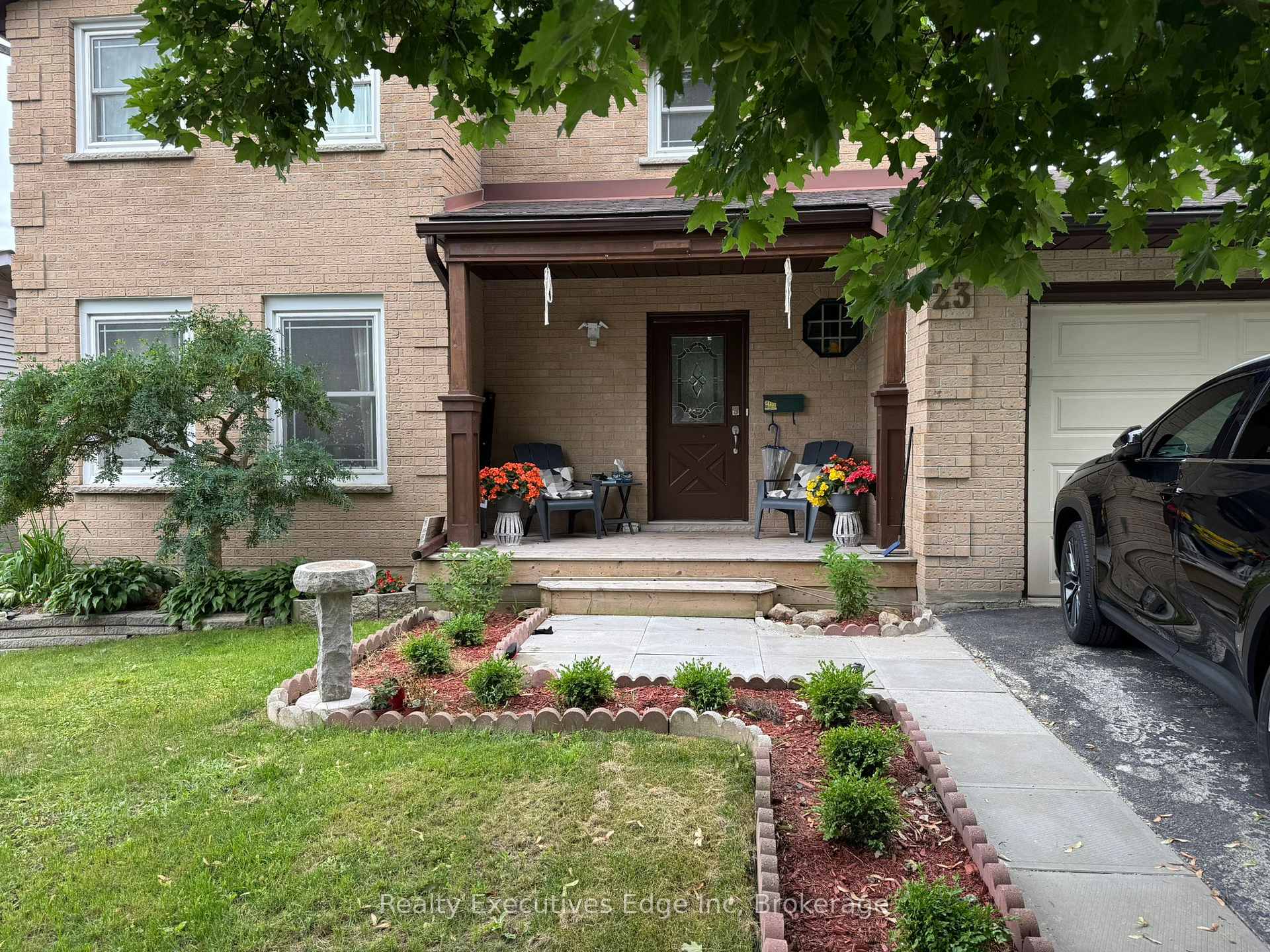 Photo 2 of 23 Sagewood Place, Guelph, Kortright West — HOMEH