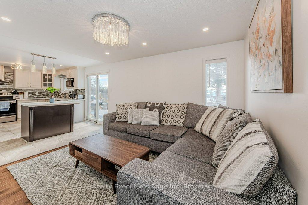 Photo 18 of 23 Sagewood Place, Guelph, Kortright West — HOMEH