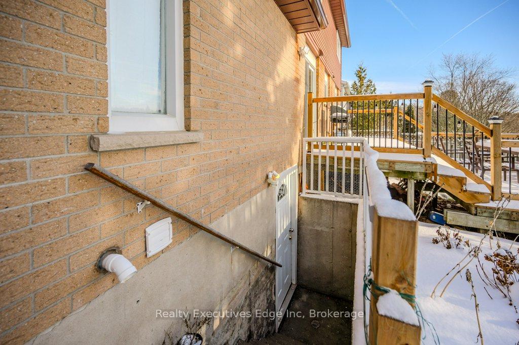 Photo 35 of 23 Sagewood Place, Guelph, Kortright West — HOMEH