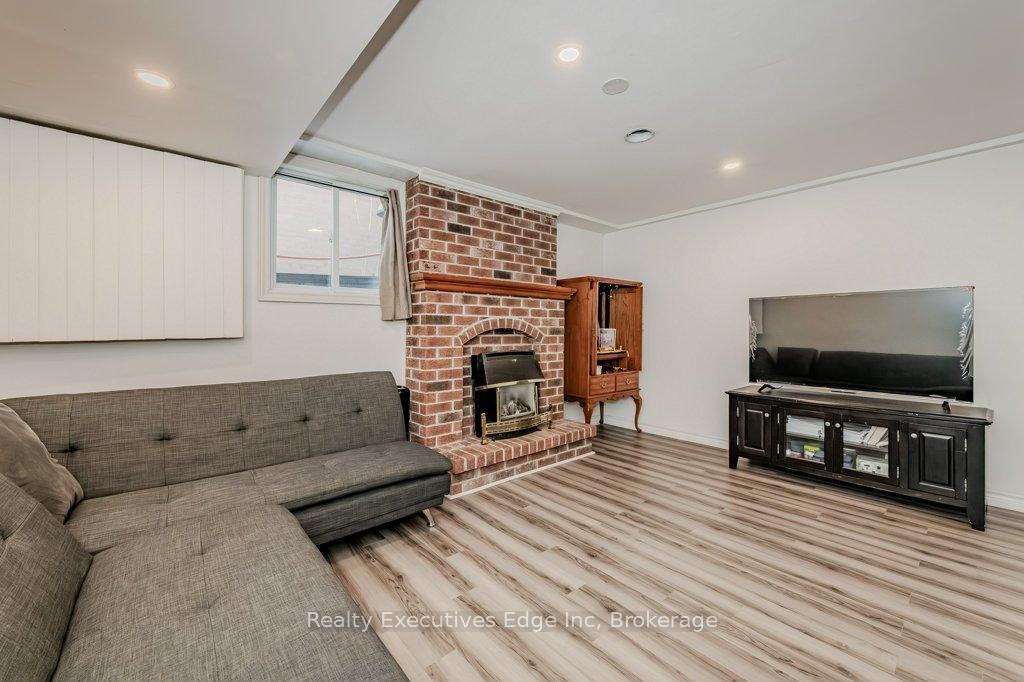 Photo 37 of 23 Sagewood Place, Guelph, Kortright West — HOMEH