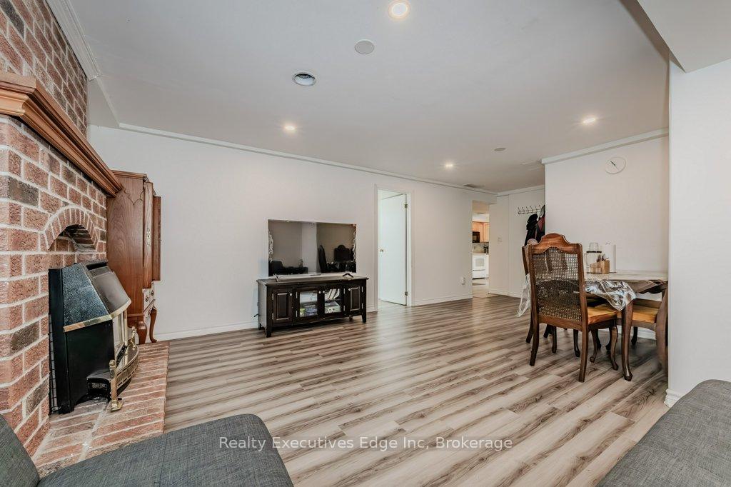 Photo 38 of 23 Sagewood Place, Guelph, Kortright West — HOMEH