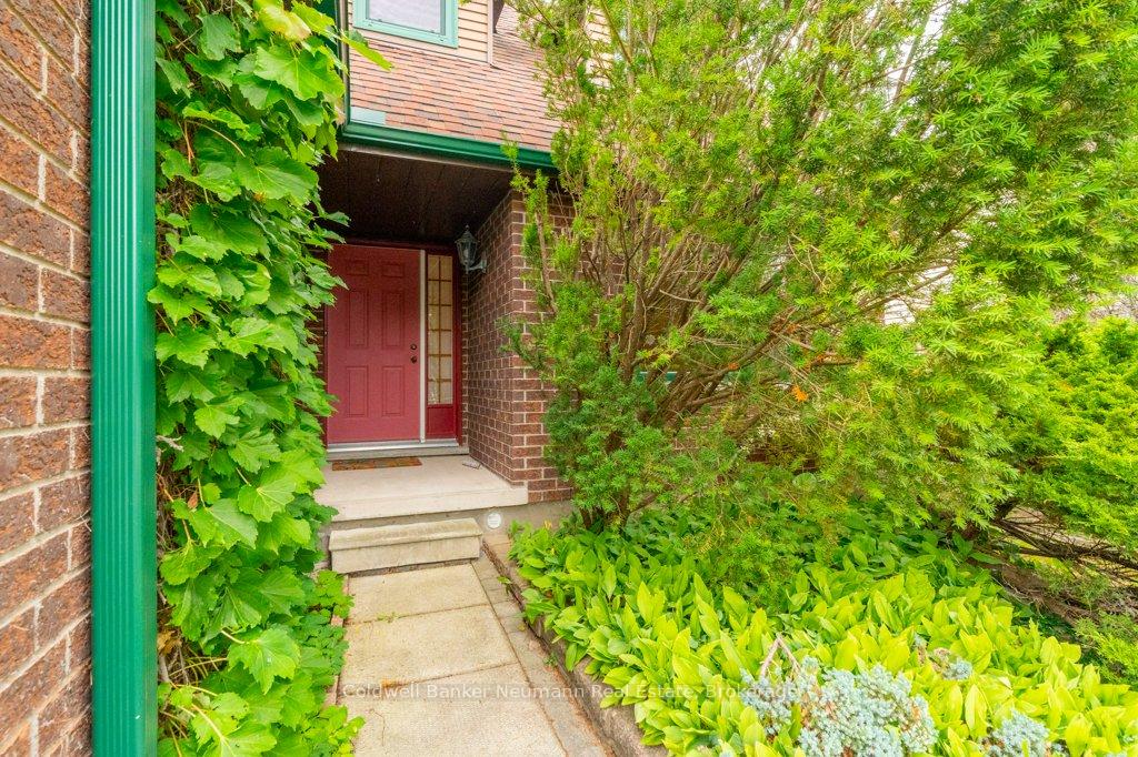 Photo 4 of 27 Celia Crescent, Guelph, Dovercliffe Park/Old University — HOMEH