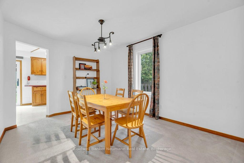 Photo 8 of 27 Celia Crescent, Guelph, Dovercliffe Park/Old University — HOMEH