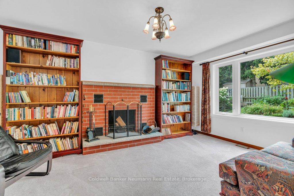 Photo 10 of 27 Celia Crescent, Guelph, Dovercliffe Park/Old University — HOMEH