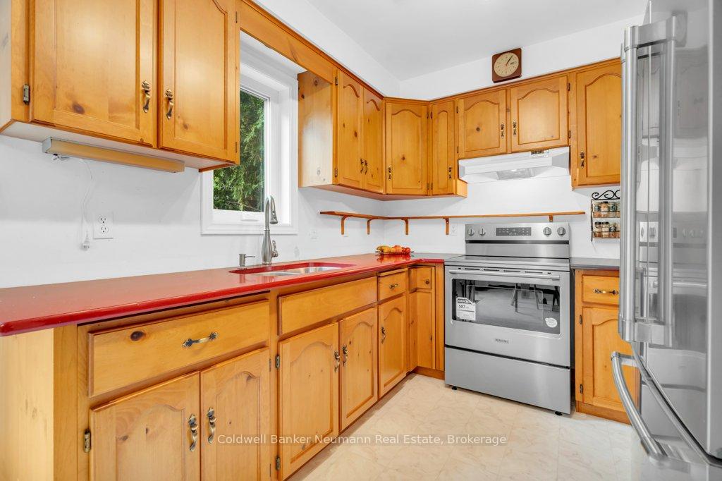 Photo 15 of 27 Celia Crescent, Guelph, Dovercliffe Park/Old University — HOMEH