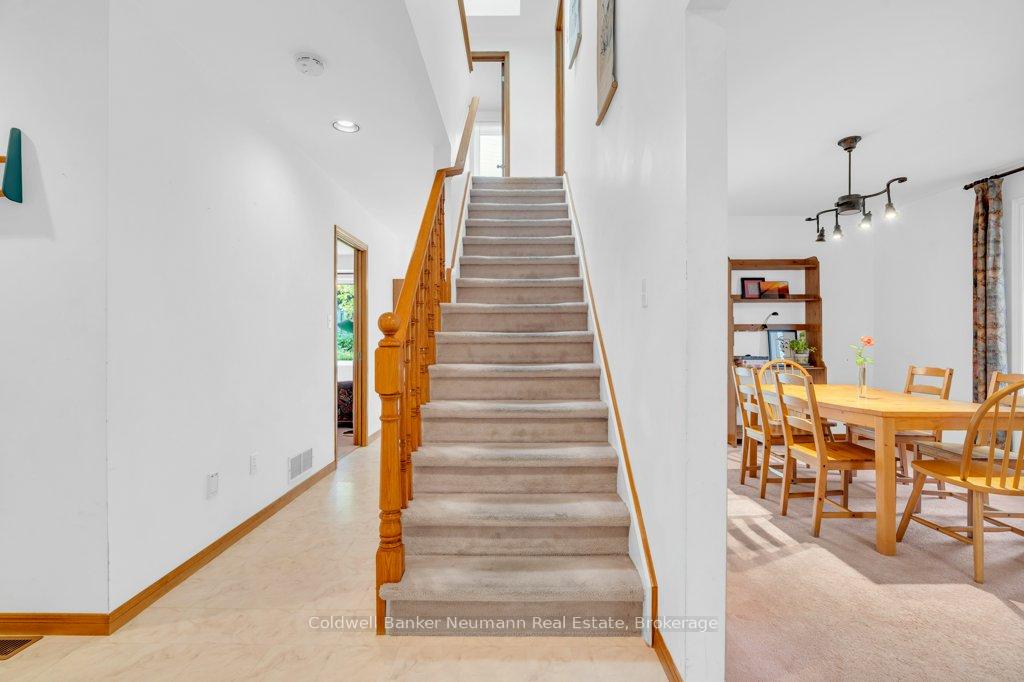 Photo 19 of 27 Celia Crescent, Guelph, Dovercliffe Park/Old University — HOMEH