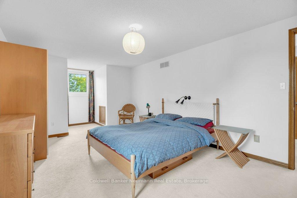 Photo 22 of 27 Celia Crescent, Guelph, Dovercliffe Park/Old University — HOMEH