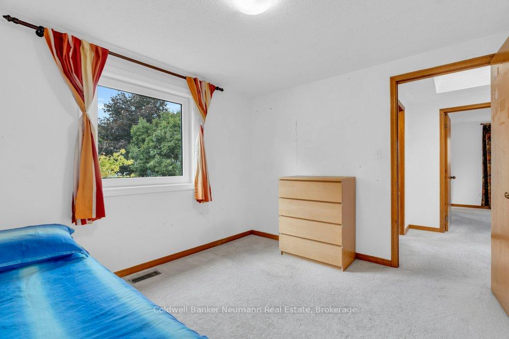 Photo 26 of 27 Celia Crescent, Guelph, Dovercliffe Park/Old University — HOMEH