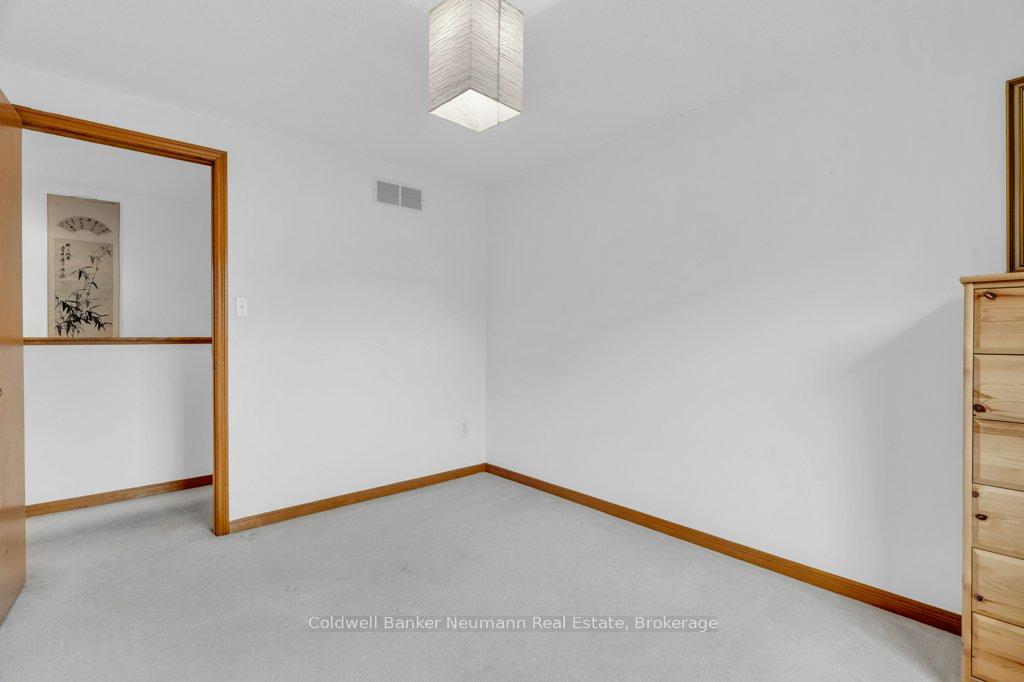 Photo 28 of 27 Celia Crescent, Guelph, Dovercliffe Park/Old University — HOMEH