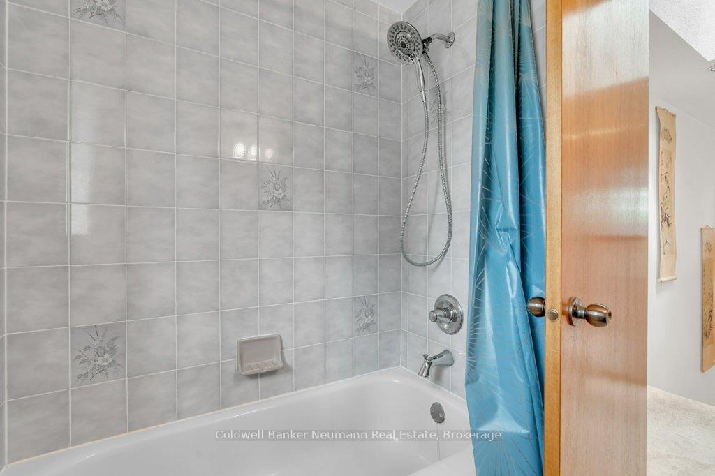 Photo 32 of 27 Celia Crescent, Guelph, Dovercliffe Park/Old University — HOMEH