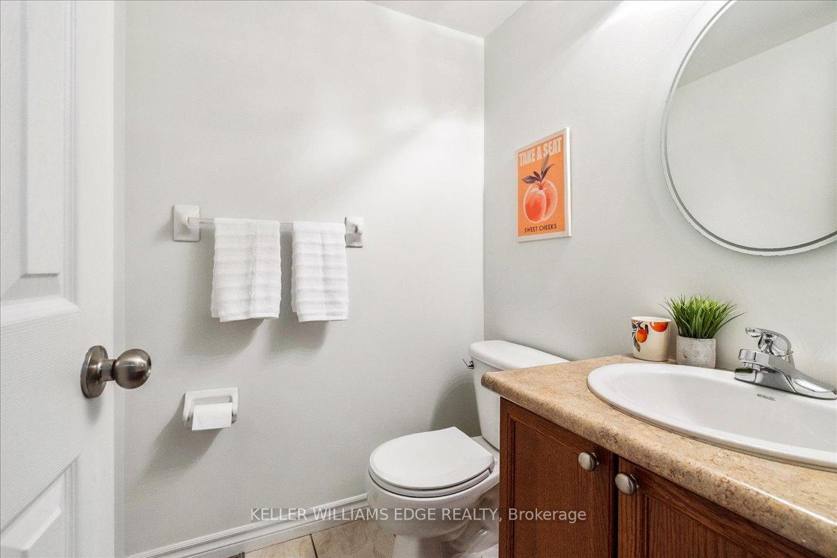 Photo 12 of 35 Pettit Street, Hamilton, Winona — HOMEH
