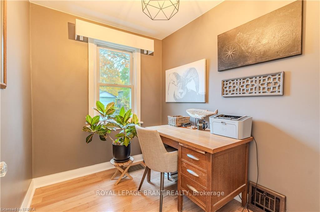 Photo 8 of 49 Kelly Street, Hamilton, Waterdown — HOMEH
