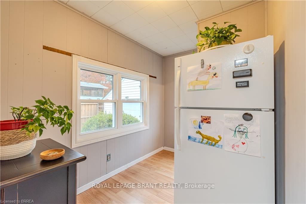 Photo 12 of 49 Kelly Street, Hamilton, Waterdown — HOMEH