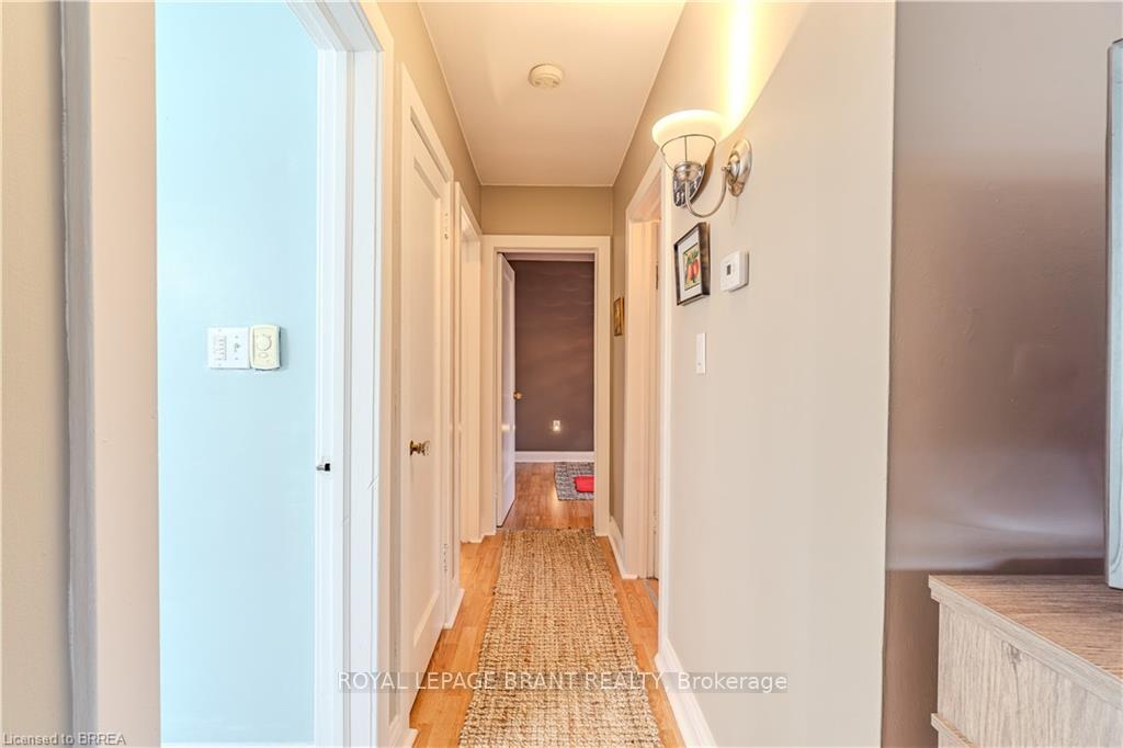 Photo 14 of 49 Kelly Street, Hamilton, Waterdown — HOMEH