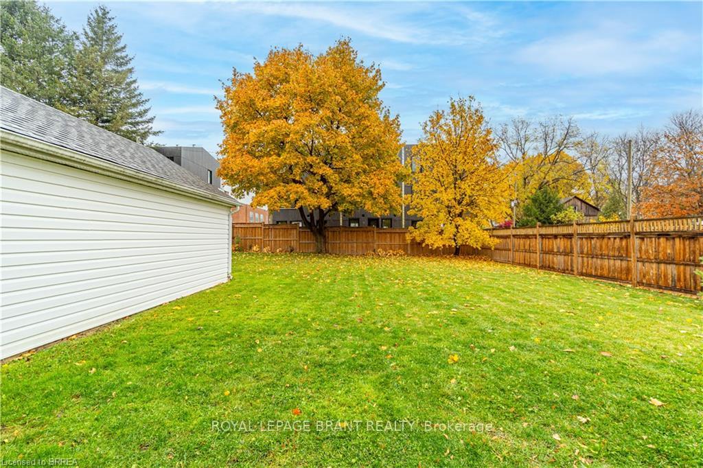 Photo 15 of 49 Kelly Street, Hamilton, Waterdown — HOMEH