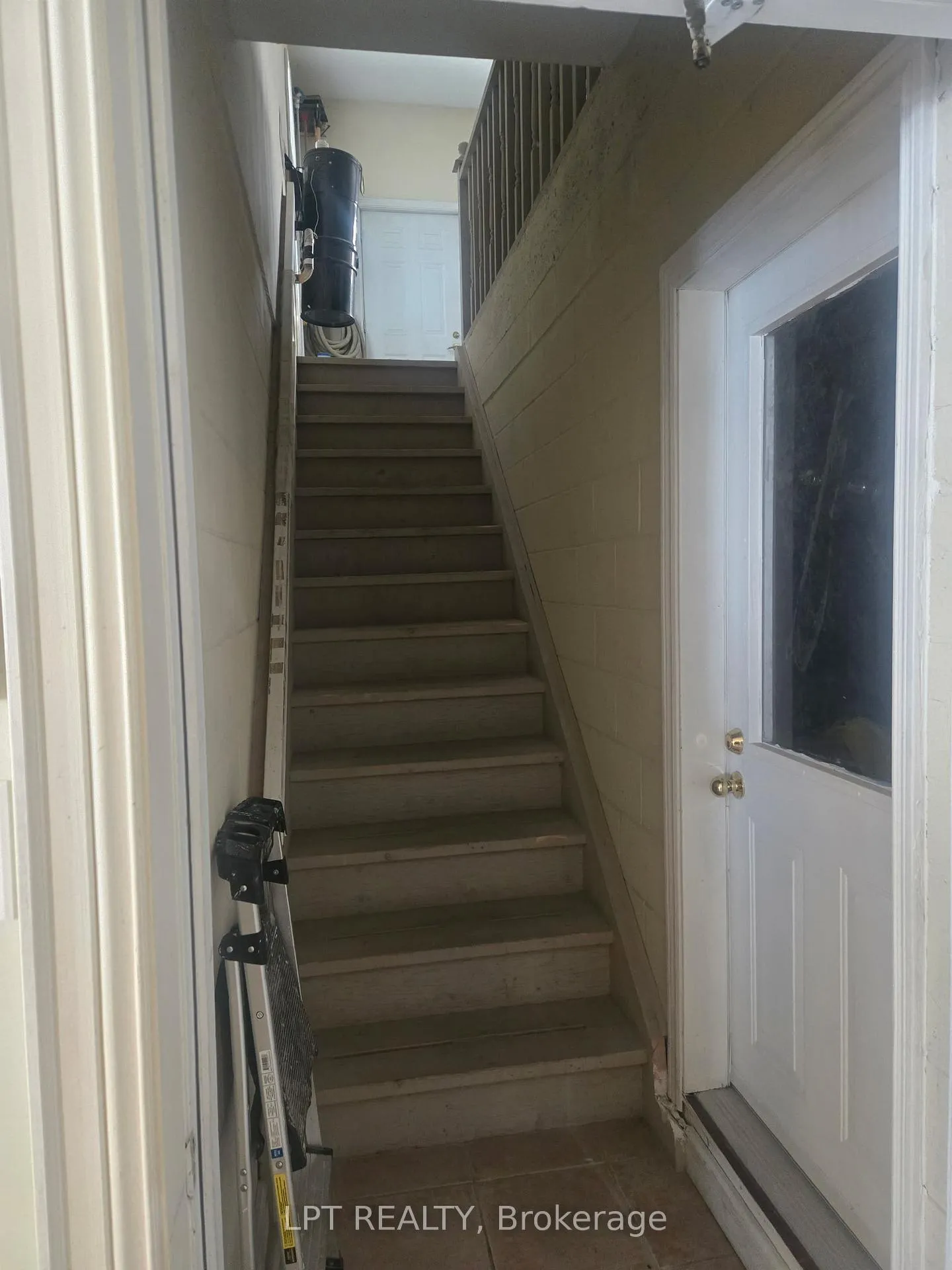 Photo 4 of Unit Lower Level, 14195 Mount Hope Road E, Caledon, Rural Caledon — HOMEH