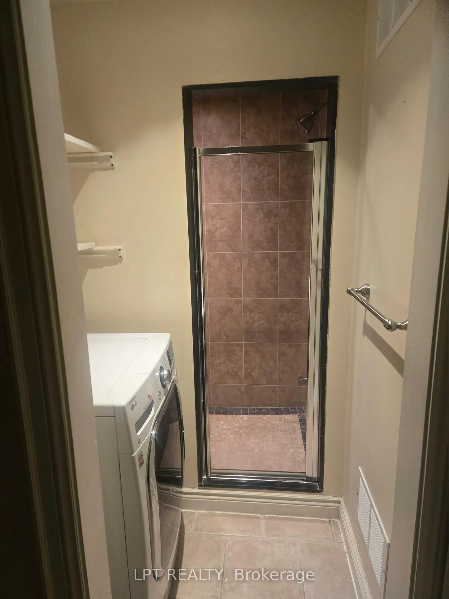 Photo 12 of Unit Lower Level, 14195 Mount Hope Road E, Caledon, Rural Caledon — HOMEH