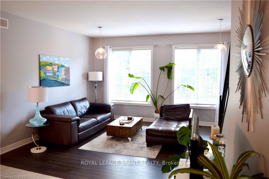 Photo 2 of Unit 9, 30 Balmoral Street, Brant, Paris — HOMEH