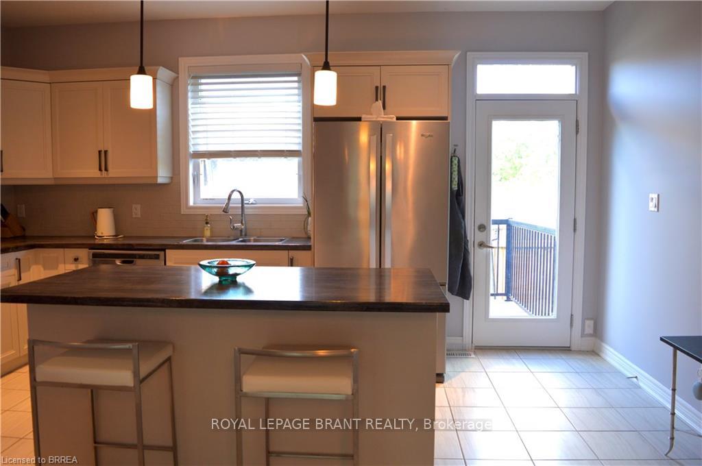 Photo 6 of Unit 9, 30 Balmoral Street, Brant, Paris — HOMEH