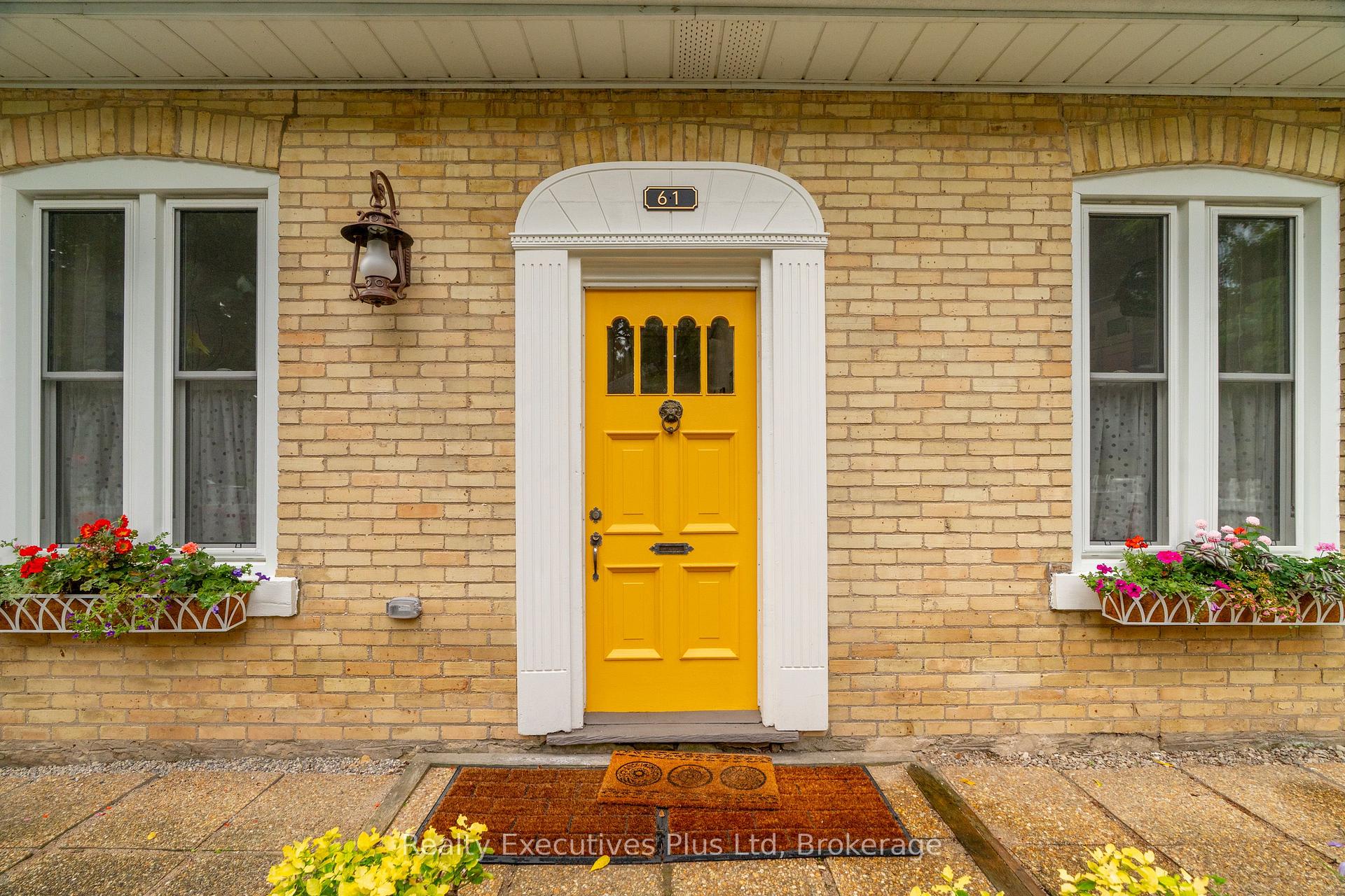 Photo 4 of 61 Hearn Avenue, Guelph, Junction/Onward Willow — HOMEH
