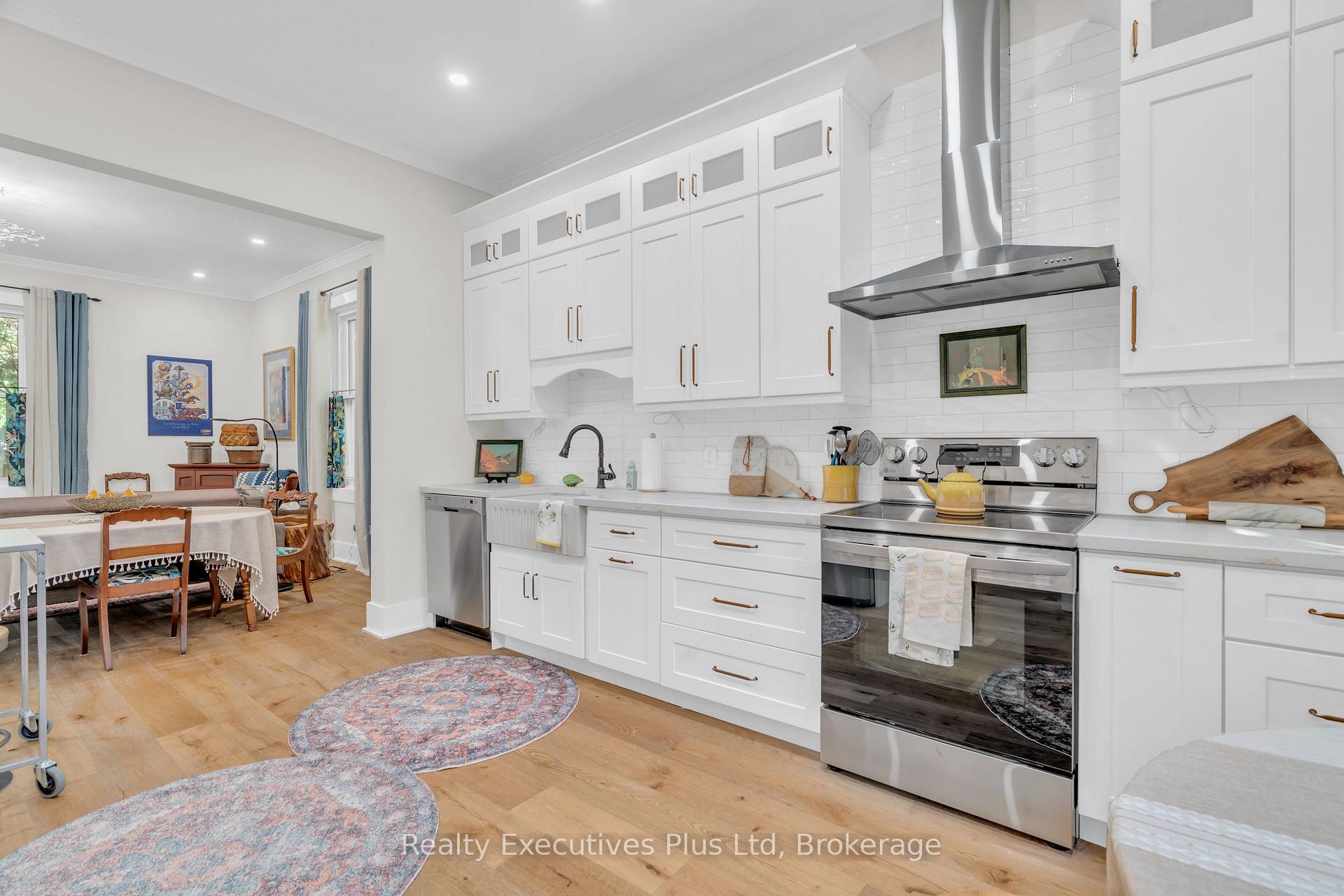 Photo 10 of 61 Hearn Avenue, Guelph, Junction/Onward Willow — HOMEH