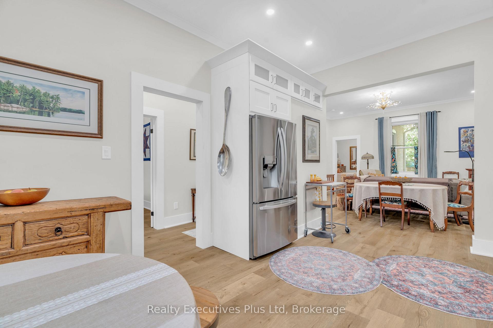 Photo 11 of 61 Hearn Avenue, Guelph, Junction/Onward Willow — HOMEH
